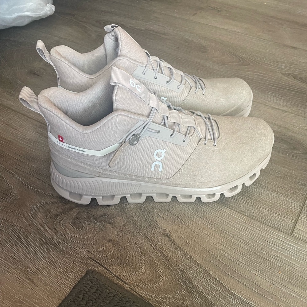 On Cloud Monochrome Hi Shoes